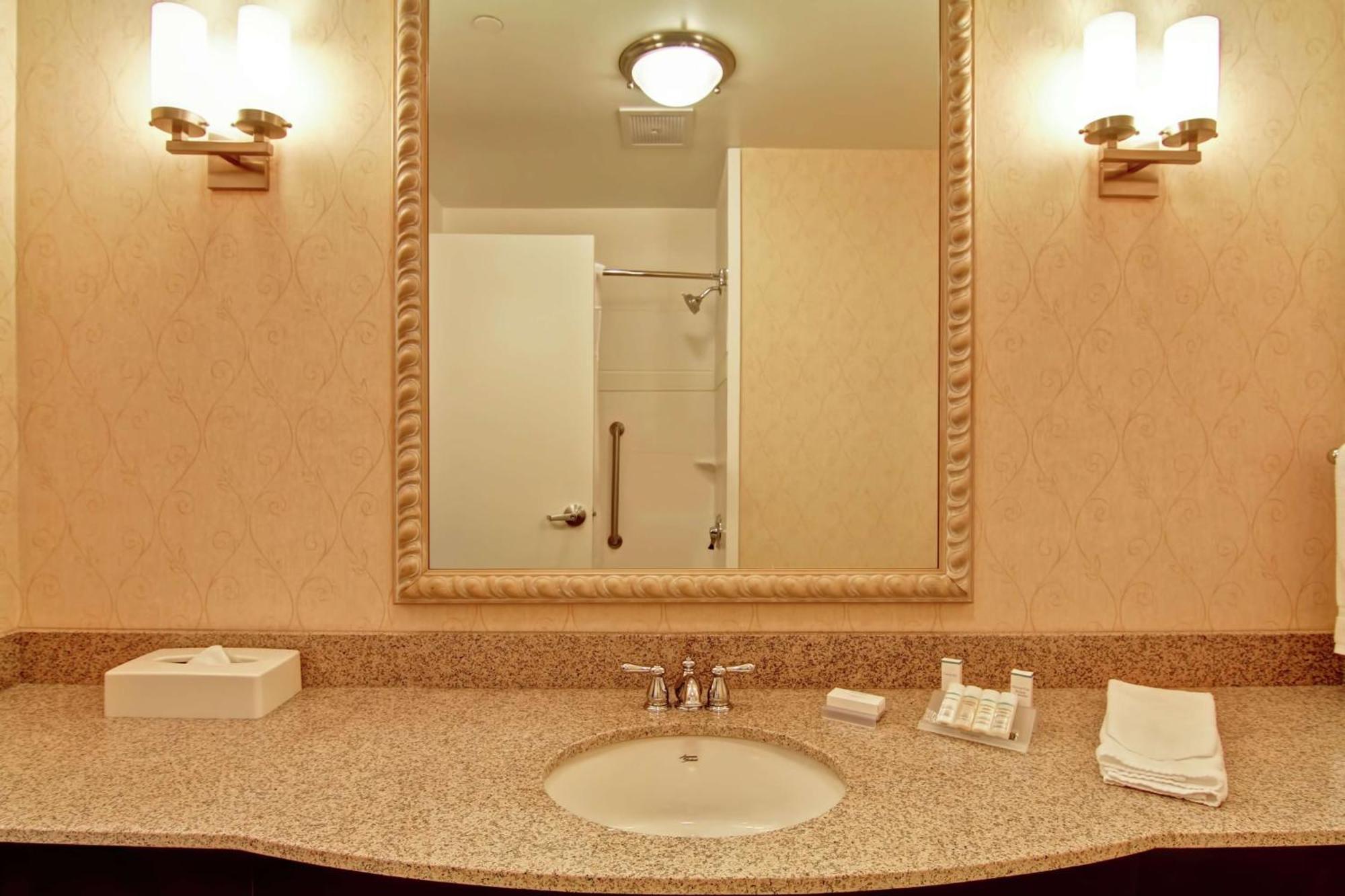 Hilton Garden Inn Ottawa Airport Kültér fotó