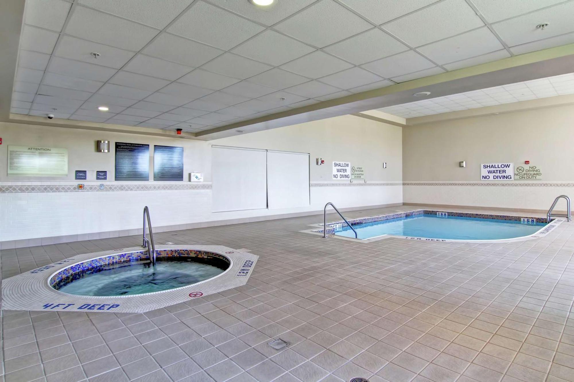 Hilton Garden Inn Ottawa Airport Kültér fotó